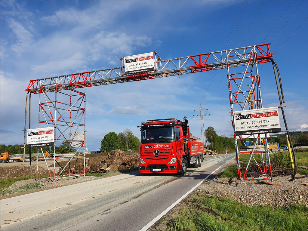 Inntal Gerüstbau stellt Ihre Kabelbrücke auf